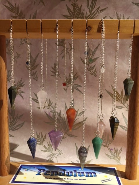 2023 Gemstone Pendulums workshop for guidance and divination with Feng Shui Magic/ Workshop Room